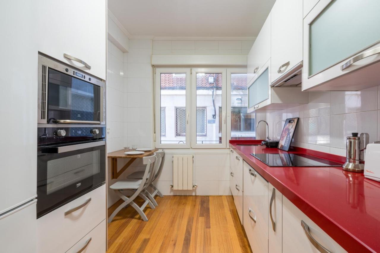 Ybarra Apartment By People Rentals Bilbao Buitenkant foto